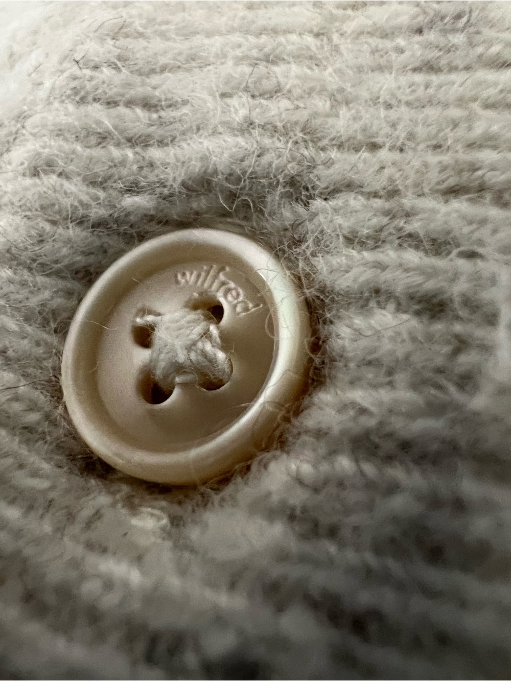 Aritzia Wilfred Wool Cashmere Long Sleeve Button Crop Cardigan Oatmeal - Picture 8 of 12